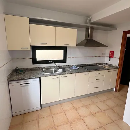 Anahi Homes Corralejo- Dracaena 16 *